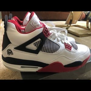 Air Jordan 4 Retro